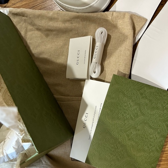 WOMEN'S GG EMBOSSED SNEAKER - Picture 4 of 12